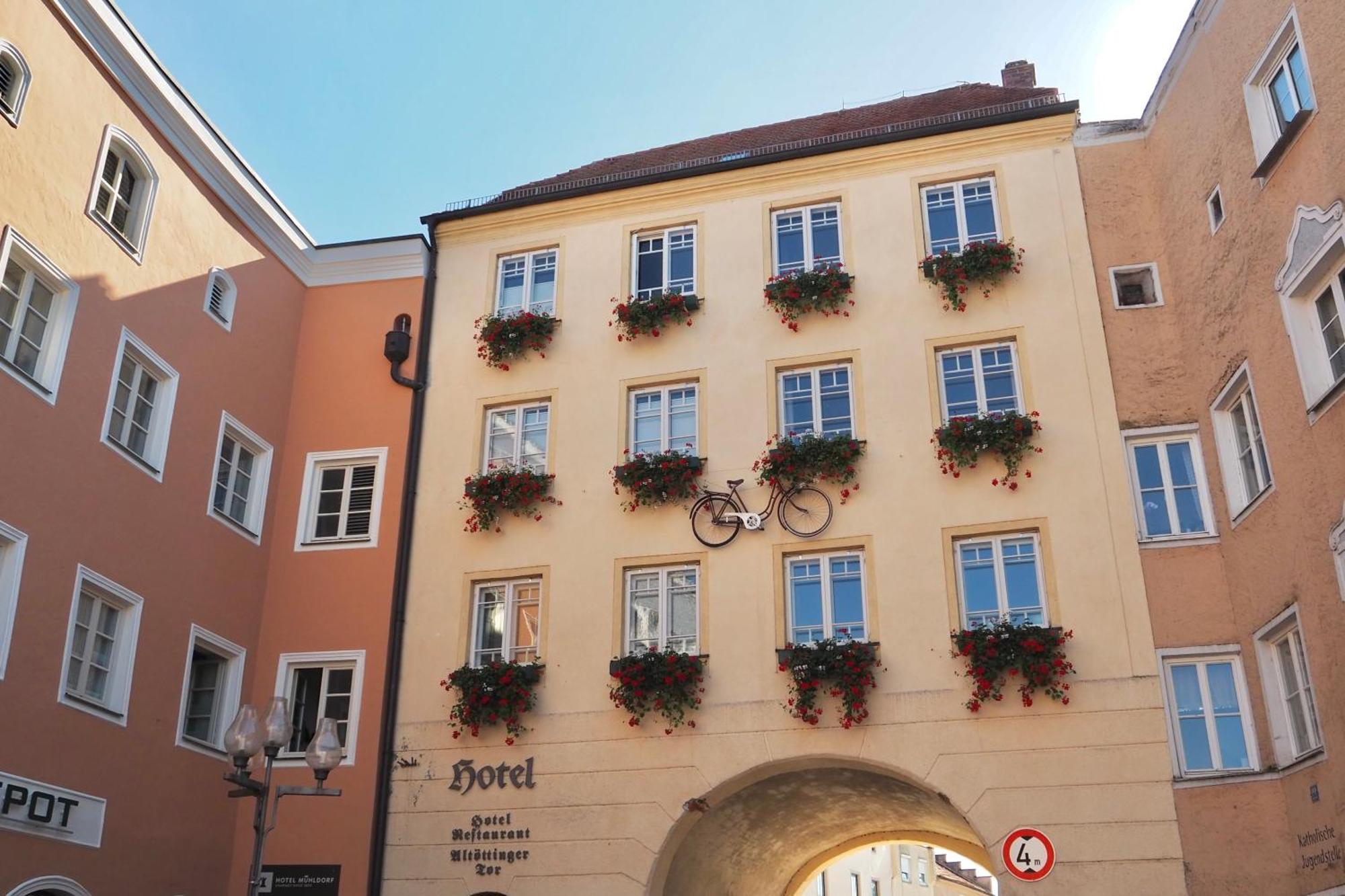 Hotel Muehldorf Buitenkant foto